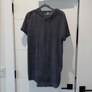 Men’s Gray Hooded Short Sleeve Shirt